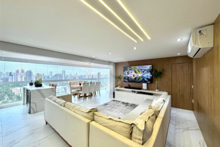 Apartamento à venda com 3 suítes em Vila Regente Feijó, São Paulo, SP