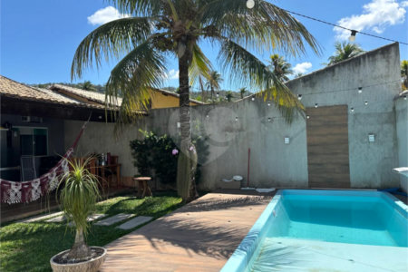 Casa à venda com 2 quartos, sendo 1 suíte, no condomínio Residencial Villa Maria, Rio de Janeiro - RJ