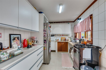 Casa de Vila à venda com 3 quartos em Alto da Boa Vista, São Paulo, SP