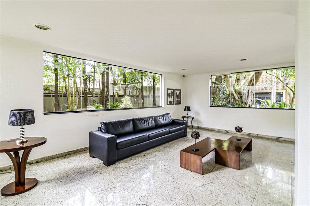 Apartamento à venda com 3 quartos, sendo 1 suíte, em Cidade Monções, São Paulo, SP
