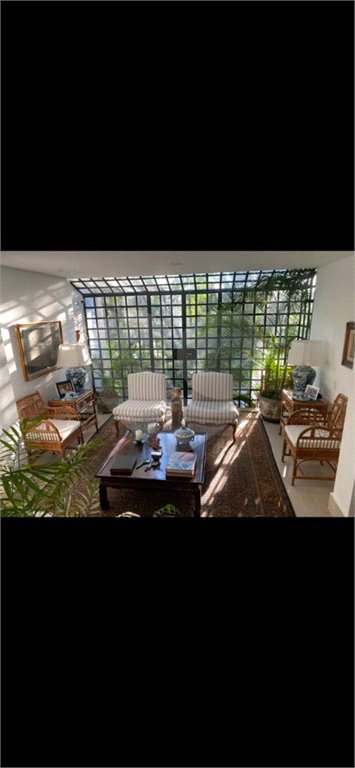 Casa Térrea à venda ou para alugar com 4 quartos, sendo 2 suítes,  em Jardim Guedala, São Paulo, SP