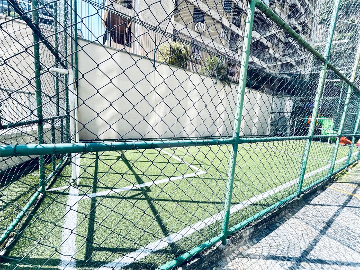 Apartamento à venda com 3 quartos, sendo 1 suíte, em Lagoa, Rio de Janeiro, RJ
