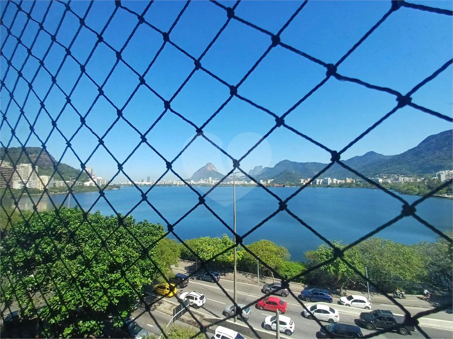 Apartamento à venda com 3 quartos, sendo 1 suíte,  em Lagoa, Rio de Janeiro, RJ
