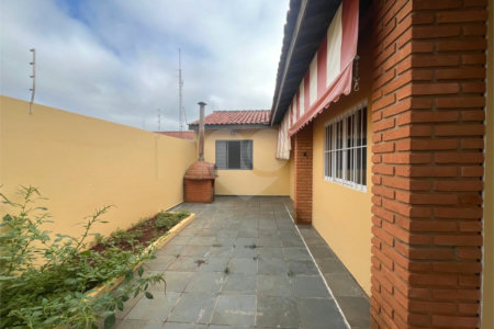 Casa à venda com 5 quartos, sendo 1 suíte, no Centro, Itapetininga, SP