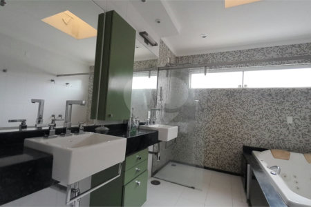 Sobrado à venda com 6 quartos, sendo 5 suítes, no Centro, São Bernardo do Campo, SP