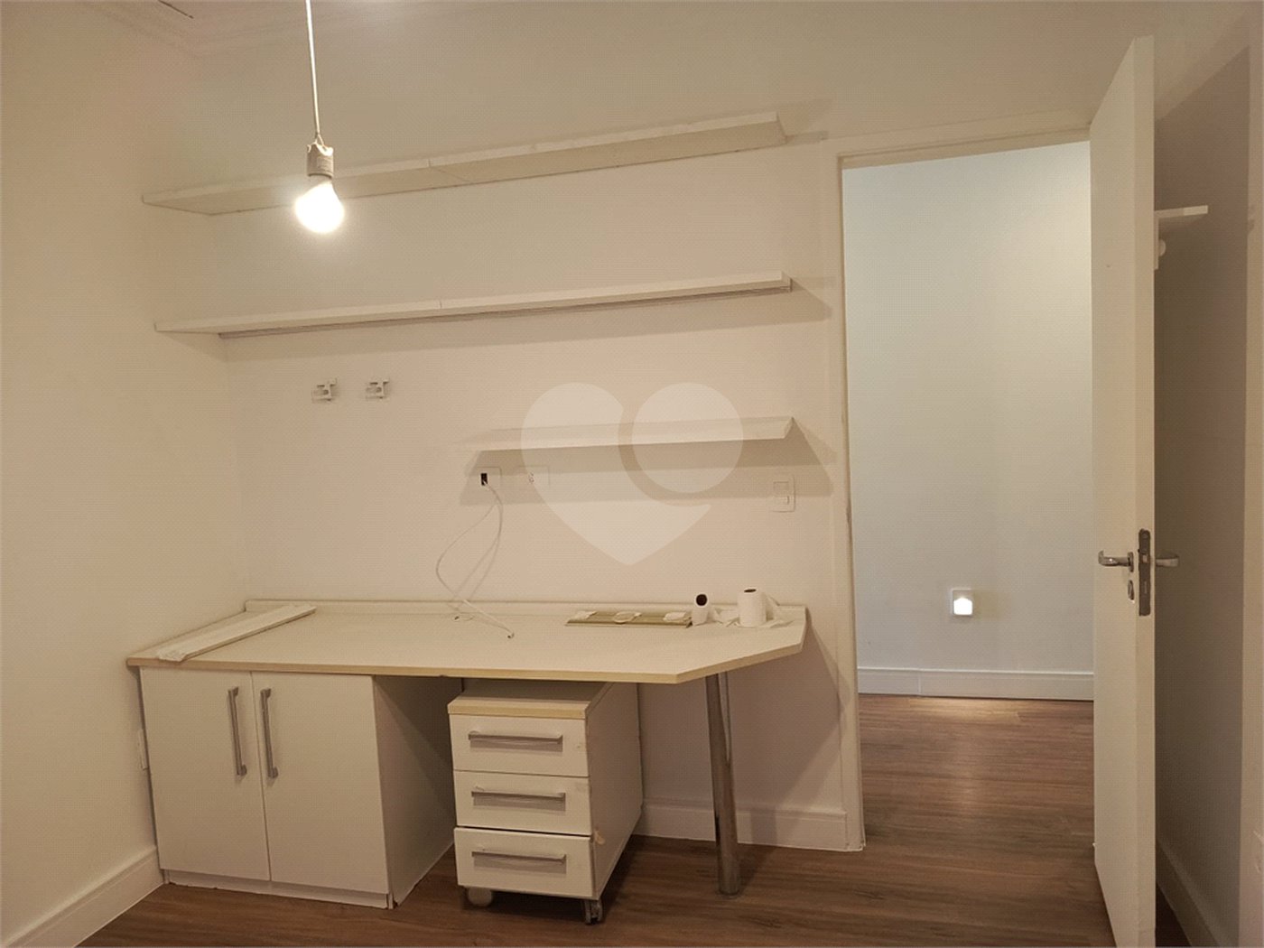 Casa à venda com 3 quartos, sendo 1 suíte, no condomínio Paraíso Classe A, Rio de Janeiro - RJ