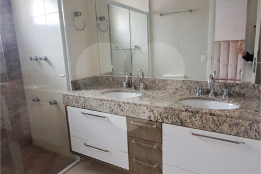 Apartamento à venda com 3 suítes em Santana, São Paulo, SP
