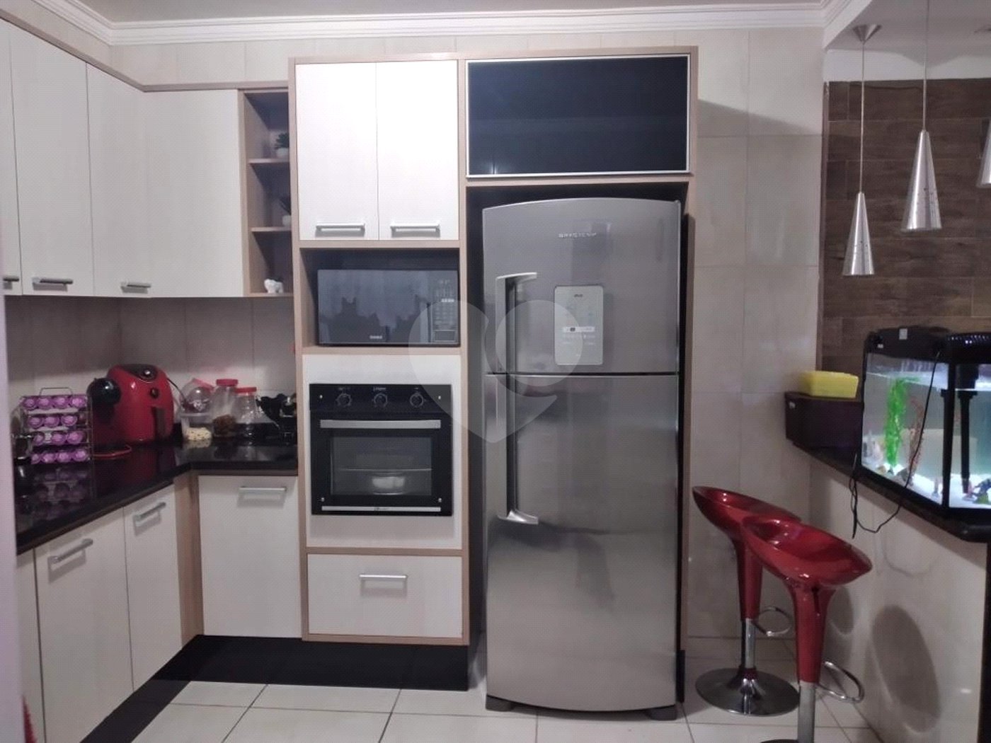 Casa à venda com 4 quartos, sendo 2 suítes,  no condomínio Miro Carvalho - Pitinga, São Paulo - SP