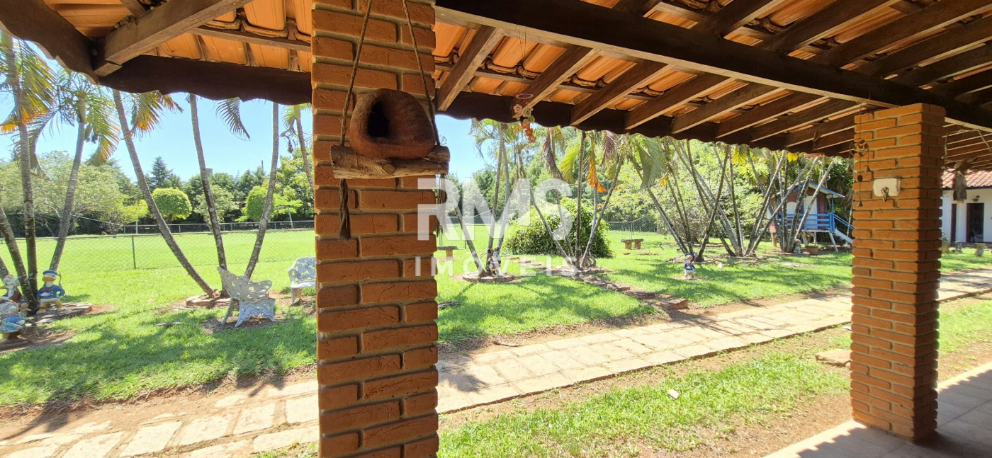 Chácara à venda com 4 quartos, sendo 1 suíte,  em Colinas do Mosteiro de Itaici, Indaiatuba, SP