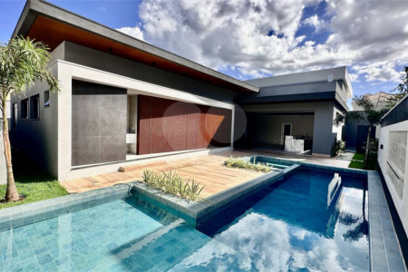 Casa à venda com 4 suítes no condomínio Supremo Itália, Cuiabá - MT