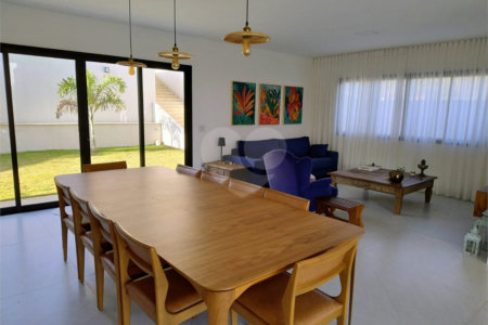 Casa à venda ou para alugar com 4 suítes no condomínio Itaporã, Atibaia - SP