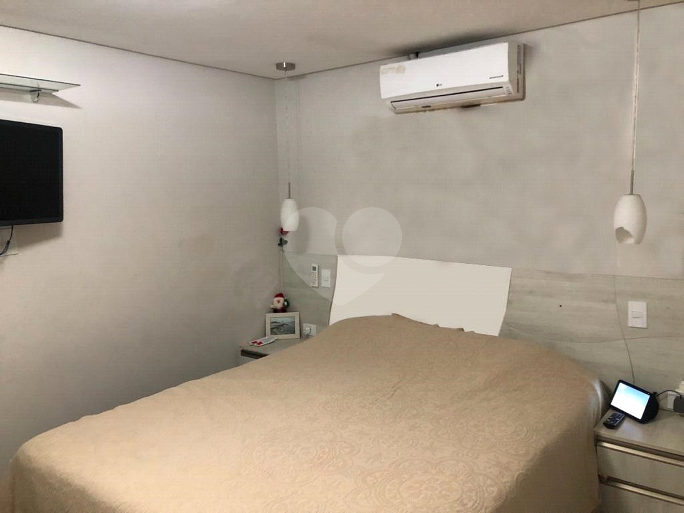 Casa à venda com 3 quartos, sendo 1 suíte, no condomínio Dolce Villa Anália Franco, São Paulo - SP