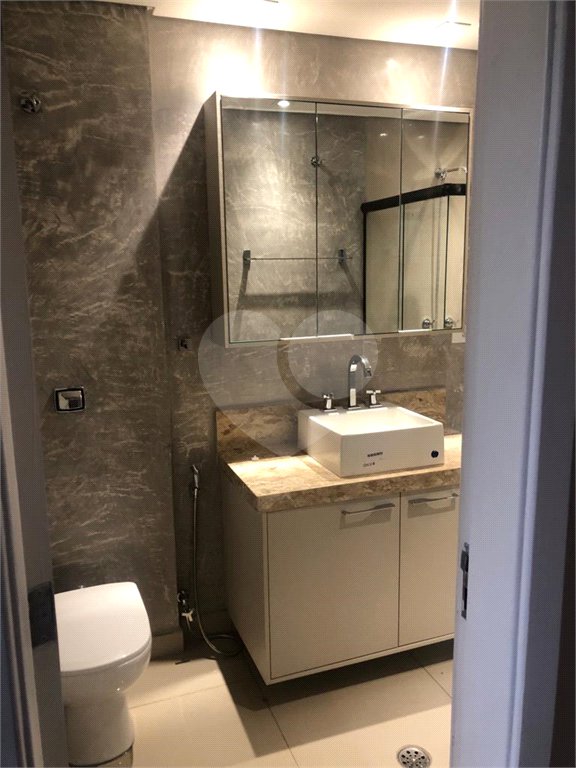 Casa à venda com 4 quartos, sendo 2 suítes,  em Horto Florestal, São Paulo, SP