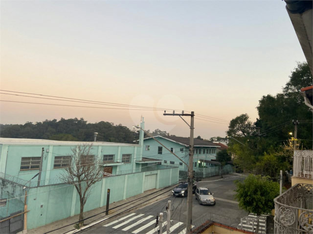 Sobrado à venda com 3 quartos, sendo 1 suíte,  em Horto Florestal, São Paulo, SP