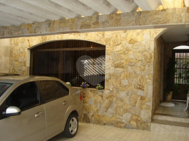 Sobrado à venda com 3 quartos, sendo 1 suíte,  em Vila Medeiros, São Paulo, SP