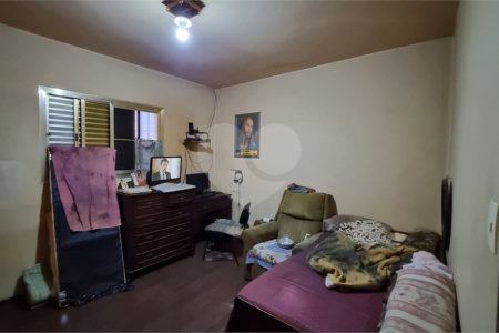 Sobrado à venda com 3 quartos, sendo 1 suíte,  em Jardim Franca, São Paulo, SP