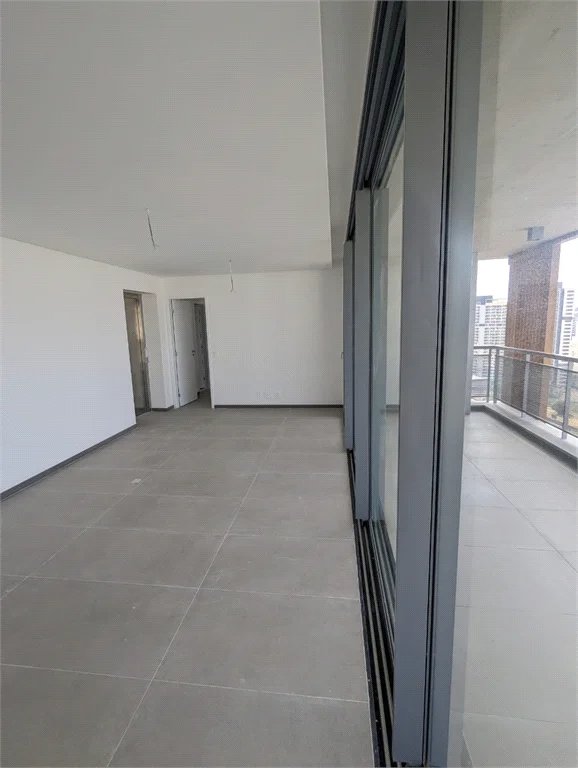 Apartamento à venda com 3 quartos, sendo 2 suítes, em Jardim das Acácias, São Paulo, SP