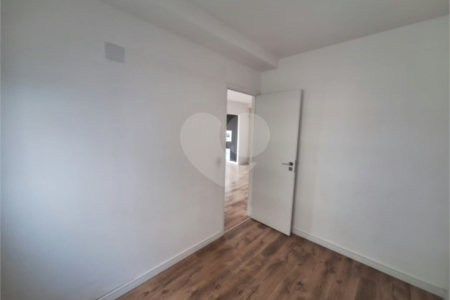Apartamento à venda com 2 quartos, sendo 1 suíte,  em Vila Esperança, São Paulo, SP
