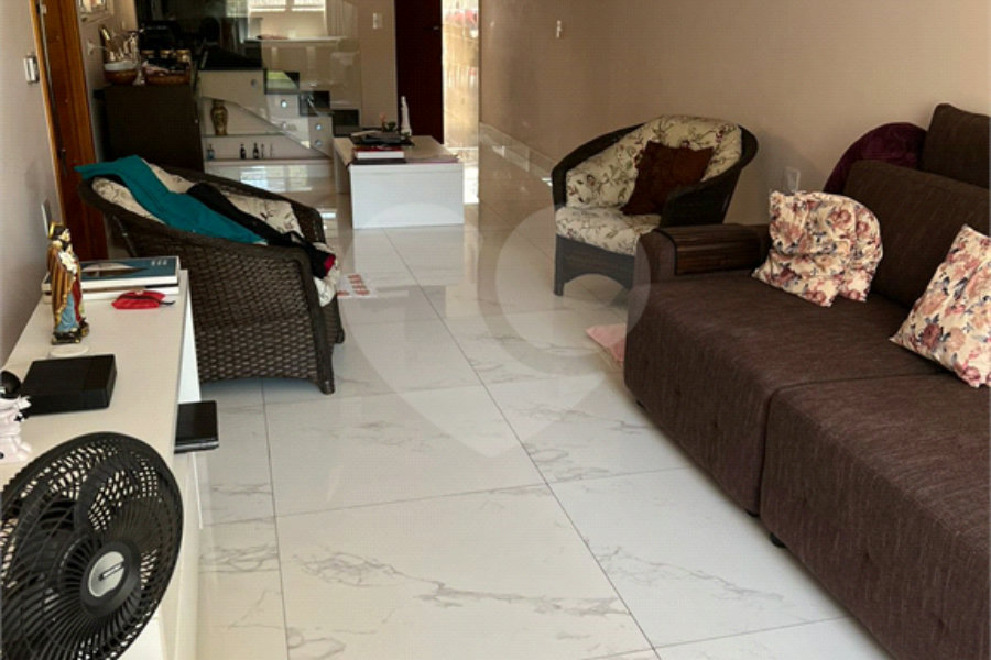Sobrado à venda com 3 quartos, sendo 1 suíte,  em Vila Mascote, São Paulo, SP