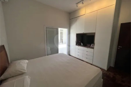 Casa à venda com 5 quartos, sendo 1 suíte, no condomínio Portal da Serra, São José dos Campos - SP