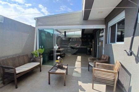 Apartamento à venda com 2 quartos, sendo 1 suíte,  em Bairro do Cambará, São Roque, SP