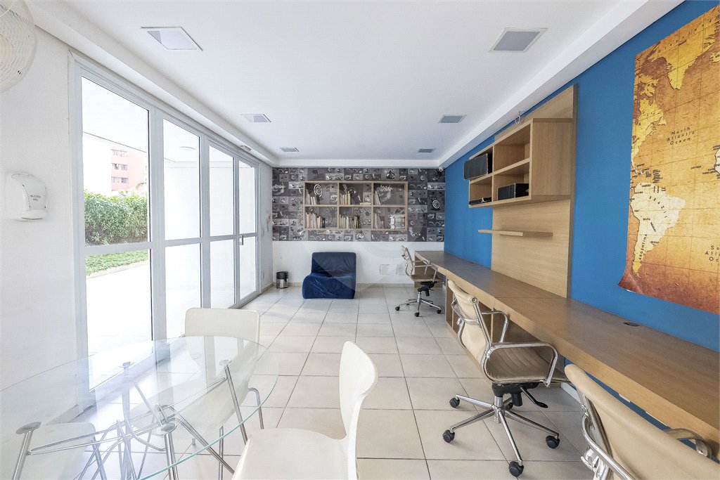 Apartamento à venda com 3 quartos, sendo 1 suíte, em Jardim Parque Morumbi, São Paulo, SP