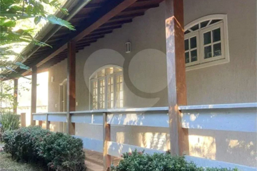 Casa à venda ou para alugar com 4 quartos, sendo 2 suítes, em Vila Renascença, Mairiporã, SP