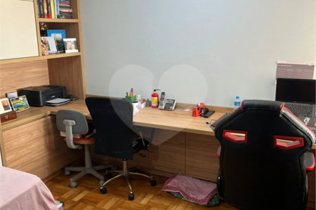 Sobrado à venda com 3 quartos, sendo 1 suíte, em Vila Alexandria, São Paulo, SP