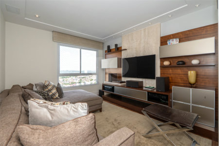 Apartamento à venda com 3 suítes em Sumarezinho, São Paulo, SP