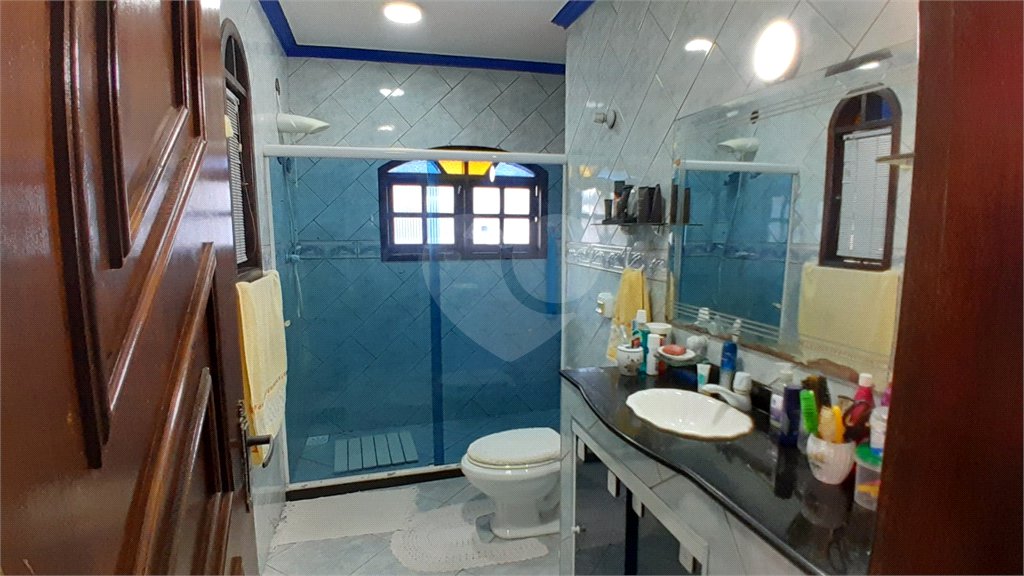 Casa à venda com 4 quartos, sendo 1 suíte, em Bangu, Rio de Janeiro, RJ