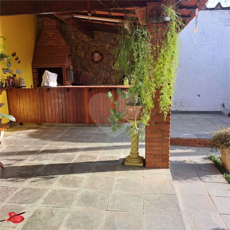 Casa Térrea à venda com 3 quartos, sendo 2 suítes,  em Vila Oliveira, Mogi das Cruzes, SP