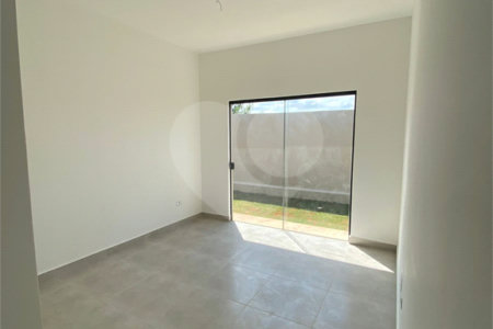 Casa à venda com 3 quartos, sendo 1 suíte, no condomínio Residencial Santa Martha, Bom Jesus dos Perdões - SP