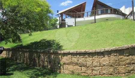 Casa à venda com 6 suítes no condomínio Jardim Primavera, Louveira - SP