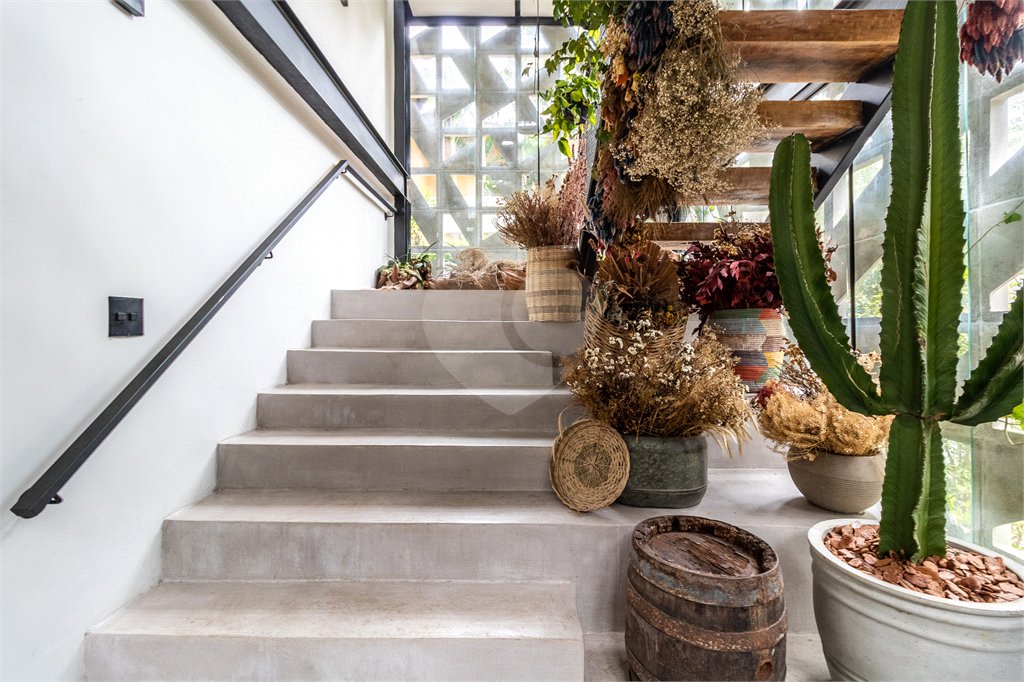 Casa à venda com 4 suítes no condomínio Granja do Morumbi, São Paulo - SP