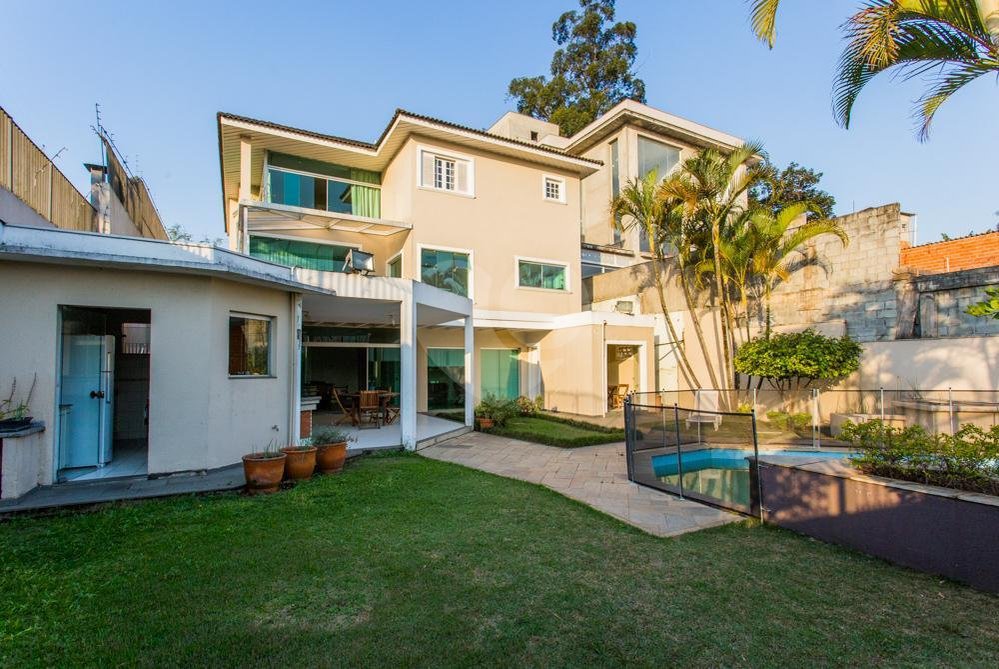 Sobrado à venda com 4 quartos, sendo 3 suítes, em Brooklin, São Paulo, SP