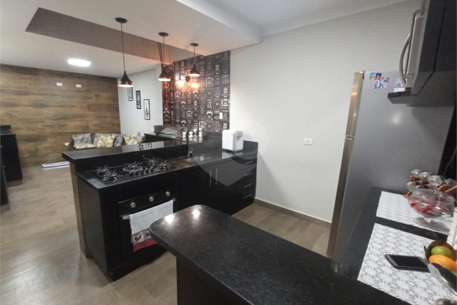 Casa à venda com 3 quartos, sendo 1 suíte, no condomínio Cond Res Paineiras, São Paulo - SP