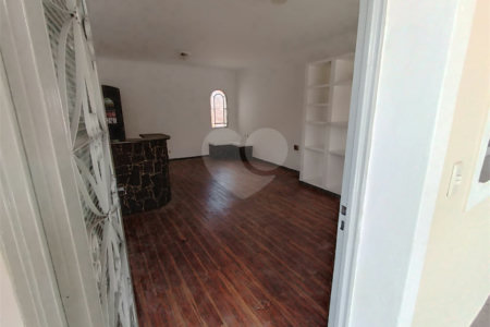 Casa à venda ou para alugar com 6 quartos, sendo 2 suítes, em Jardim Itália, Itapetininga, SP