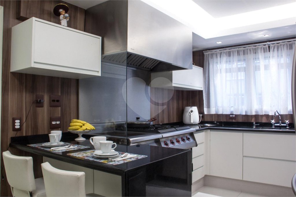 Apartamento à venda com 4 quartos, sendo 3 suítes, em Alto da Boa Vista, São Paulo, SP