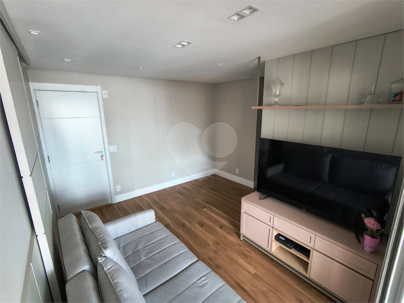 Apartamento à venda com 2 suítes em Vila Dom Pedro I, São Paulo, SP