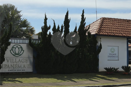 Casa à venda com 4 quartos, sendo 1 suíte, no condomínio Village Ipanema 2, Araçoiaba da Serra - SP