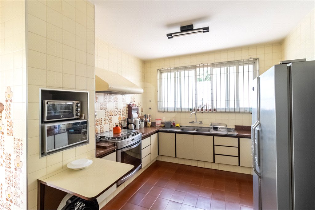 Casa à venda com 4 quartos, sendo 1 suíte, em Jardim Marajoara, São Paulo, SP