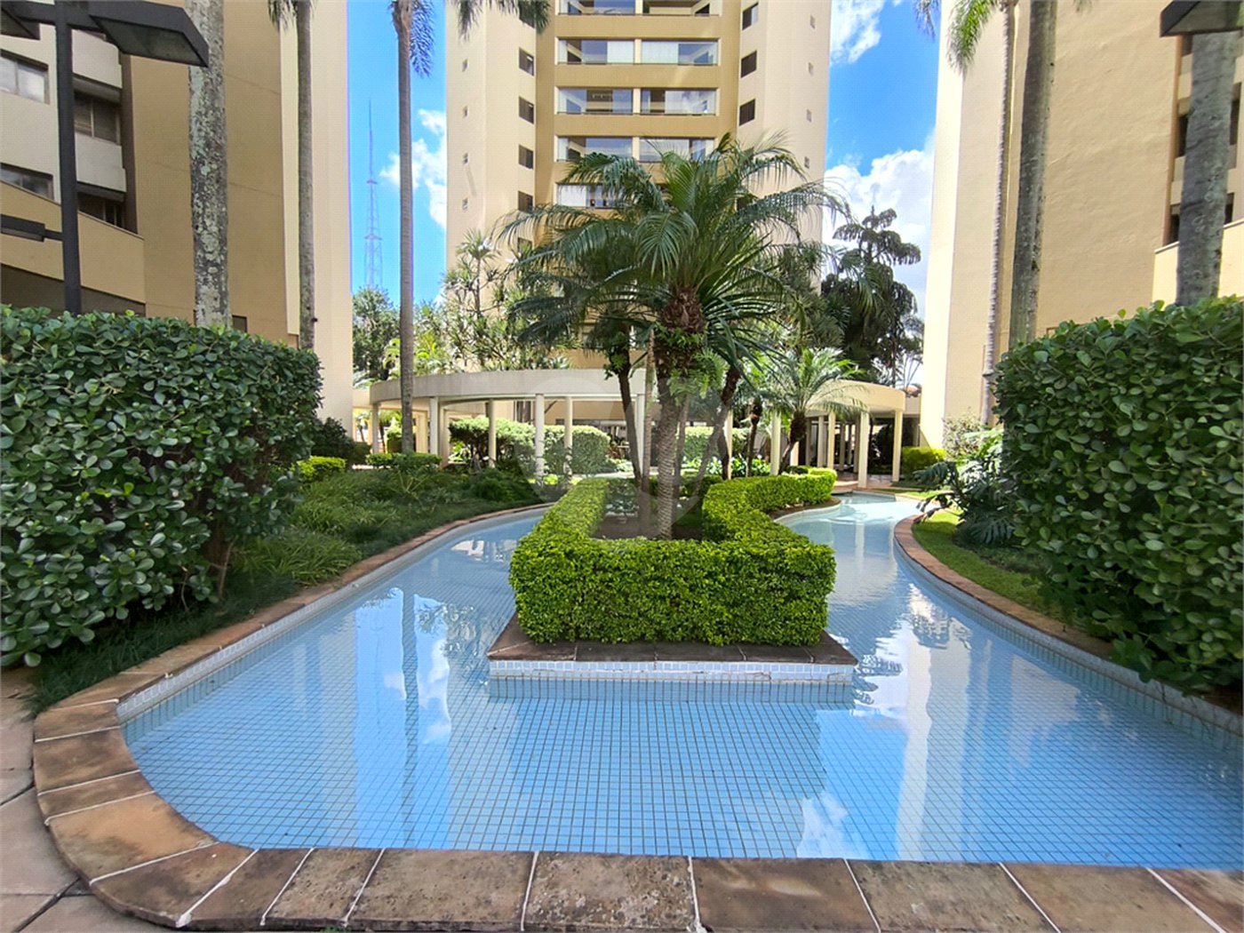 Apartamento à venda com 3 quartos, sendo 2 suítes,  em Alto da Lapa, São Paulo, SP