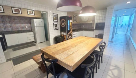 Apartamento Residencial à venda, Vila Guilhermina, Praia Grande - AP1374.