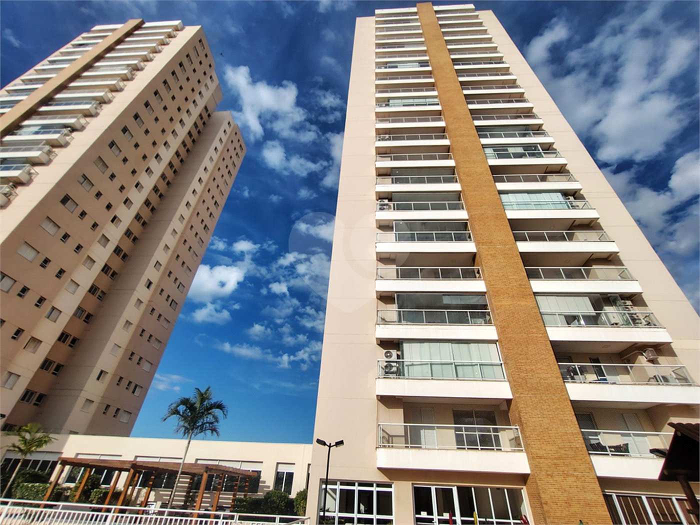 Apartamento com condomínio de clube 3 Dormitórios e 1 Suíte