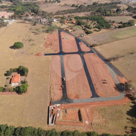 Lote para venda no Jardim dos Ipês no distrito de Água Vermelha/SP.