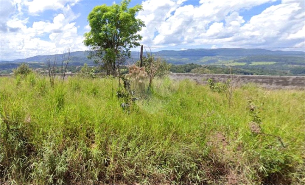 Terreno de 2.150m² Espetacular com Excelente Topografia à Venda no Bairro Estância Brasil