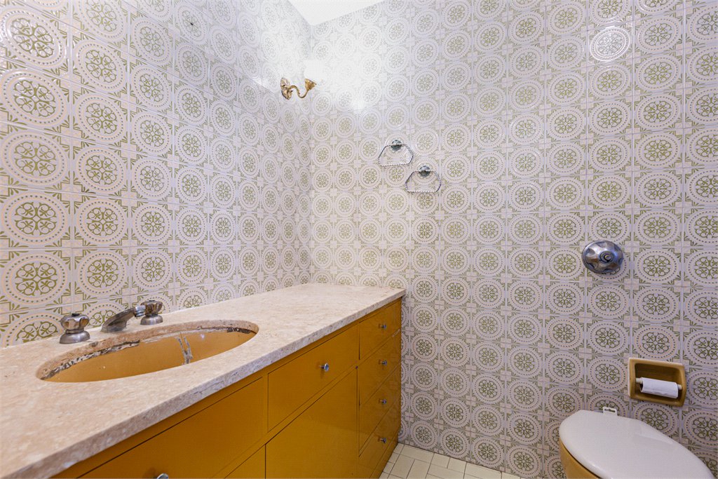 Apartamento à venda com 3 quartos, sendo 1 suíte, em Cerqueira César, São Paulo, SP
