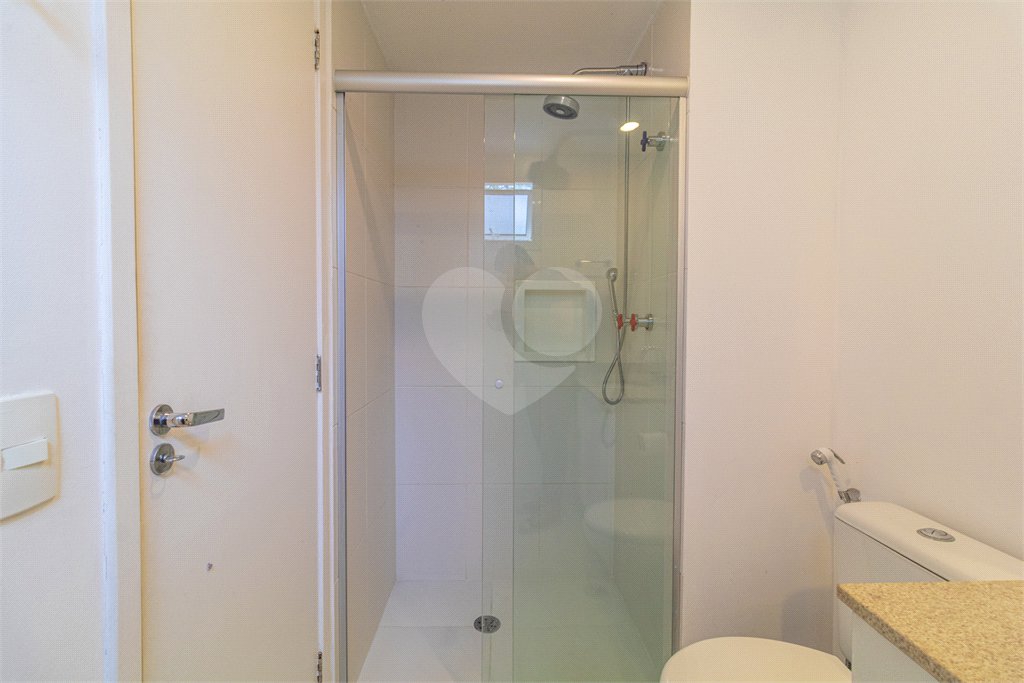 Apartamento à venda com 3 quartos, sendo 1 suíte,  em Morumbi, São Paulo, SP