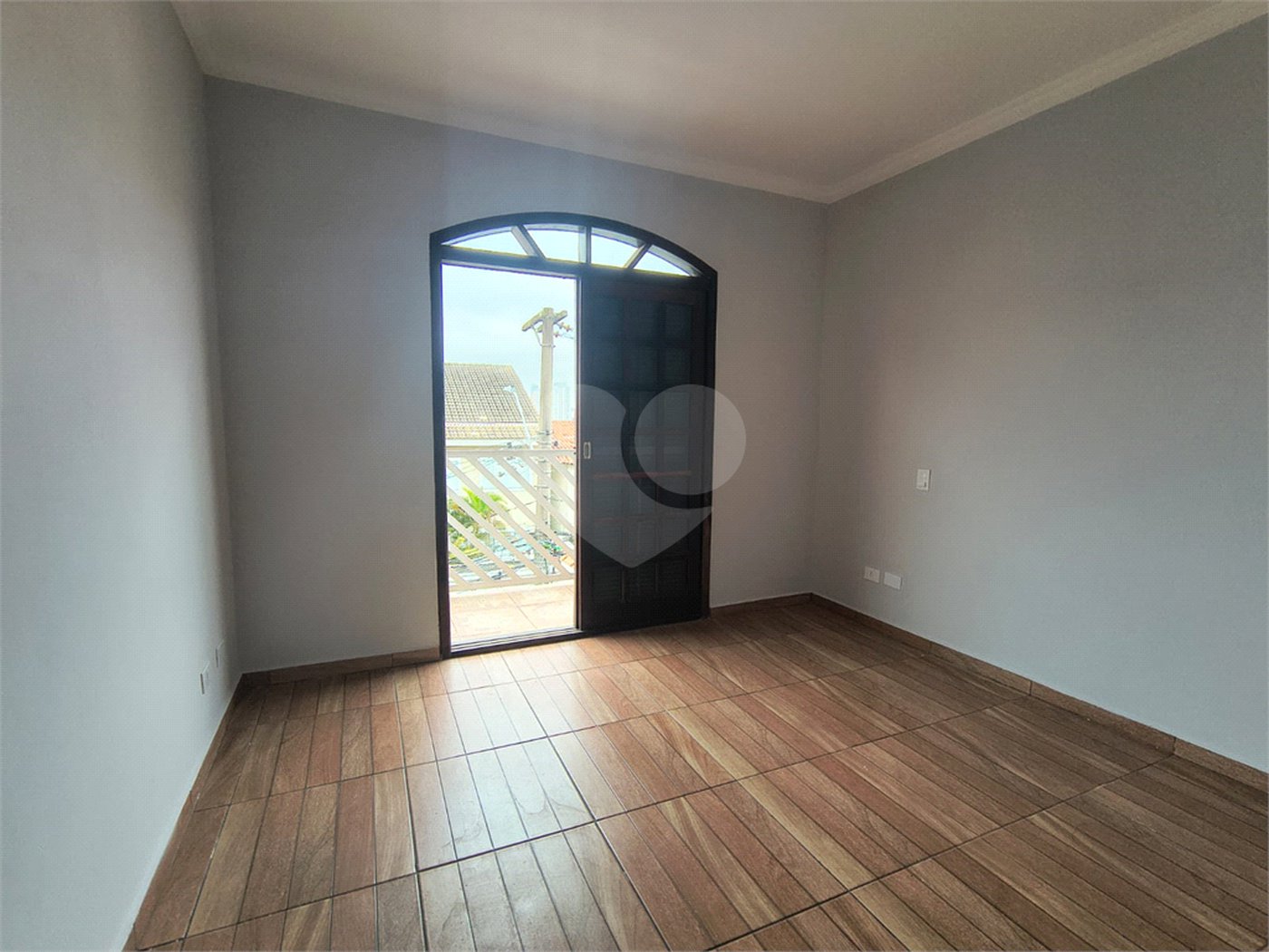 Sobrado à venda com 3 quartos, sendo 1 suíte, em Jardim D'abril, Osasco, SP