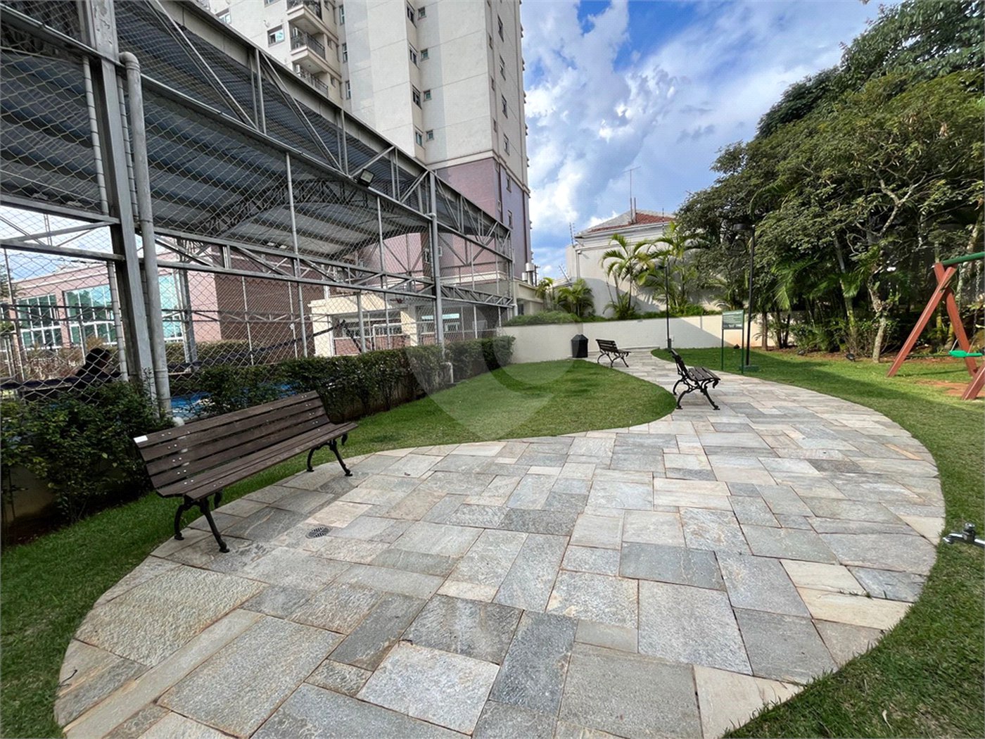 Apartamento à venda com 3 suítes em Santa Teresinha, São Paulo, SP